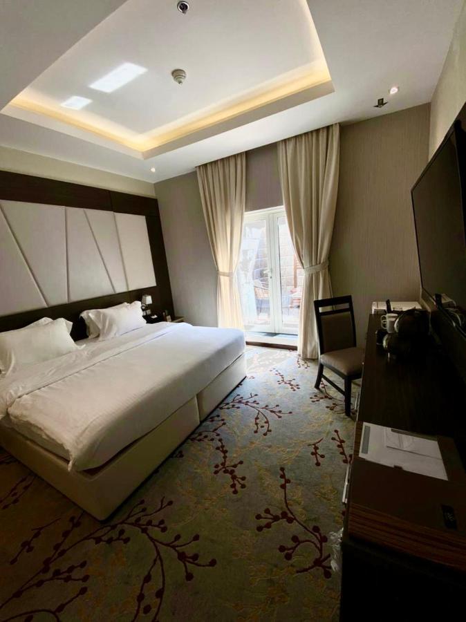 Ayan Hotel 4*